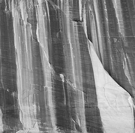  Music Temple Wall Stripes close up