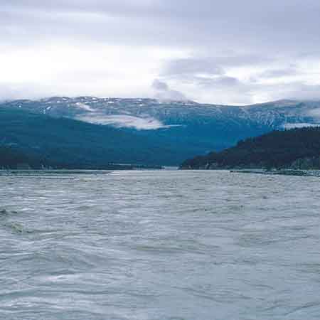 This shows the steepening of the gradient of the river as it cuts through the Noisy Range and then becomes less steep again.